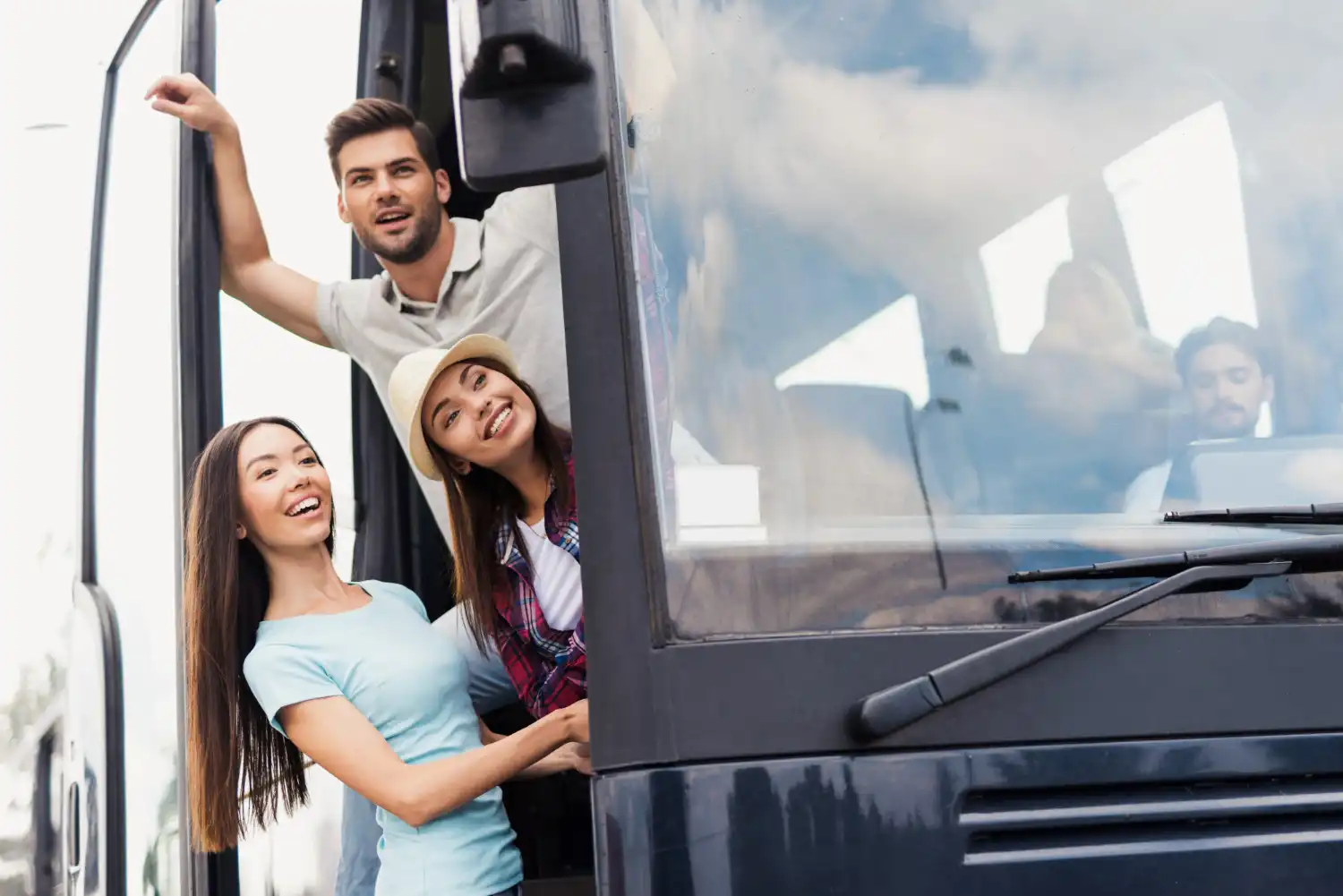 Servicios de Transporte en Almería | AUTOCARES ABRUCENA SL